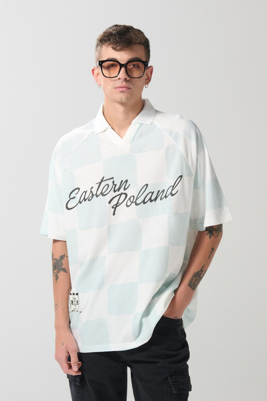 Camiseta oversize para hombre tipo polo manga corta