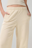 Pantalón unicolor jogger con bota recta en tela gruesa