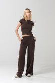 Pantalón unicolor jogger con bota recta en tela gruesa