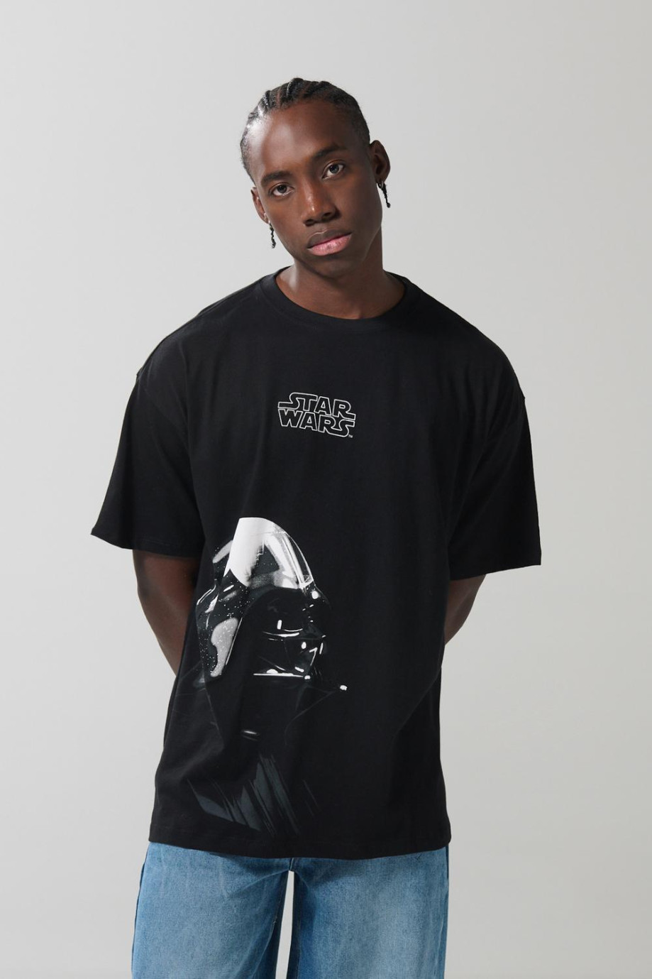 Camiseta negra oversize manga corta con arte de Star Wars