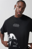 Camiseta negra oversize manga corta con arte de Star Wars