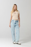 Camiseta acanalada kaki cuello redondo con arte college