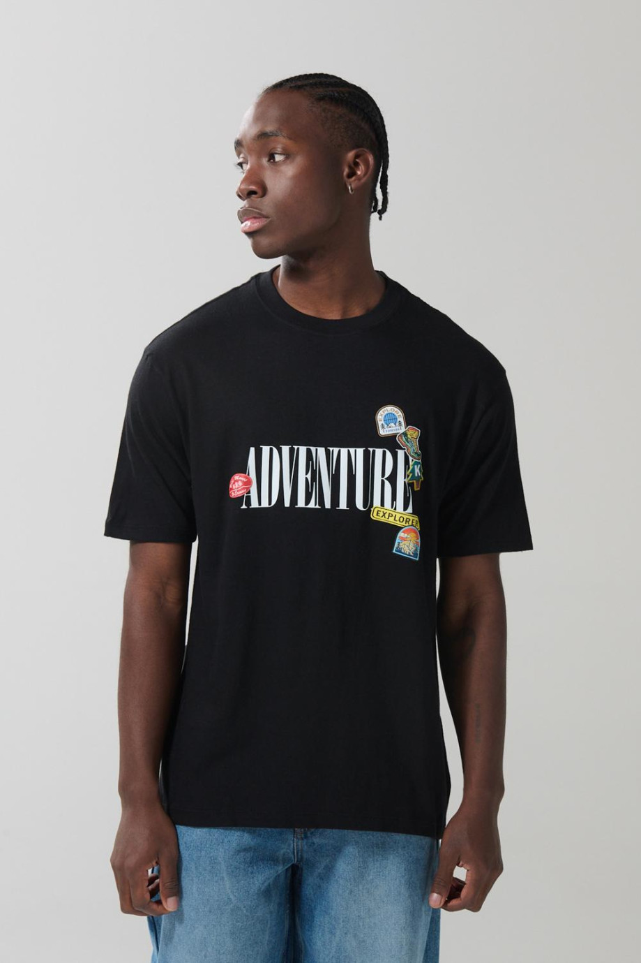 Camiseta manga corta cuello redondo con estampado en frente