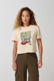 Camiseta crop top kaki clara con arte de The Mandalorian