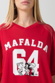 Camiseta roja oscura cuello V oversize con artes de Mafalda