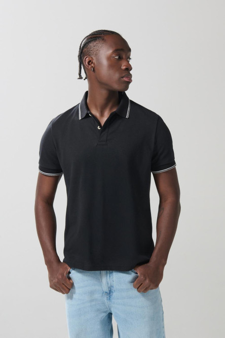 Camiseta unicolor polo con manga corta y aberturas