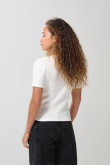 Camiseta con texturas de canal y manga corta unicolor
