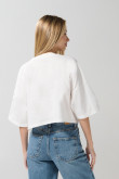 Camiseta crop top oversize crema con arte college