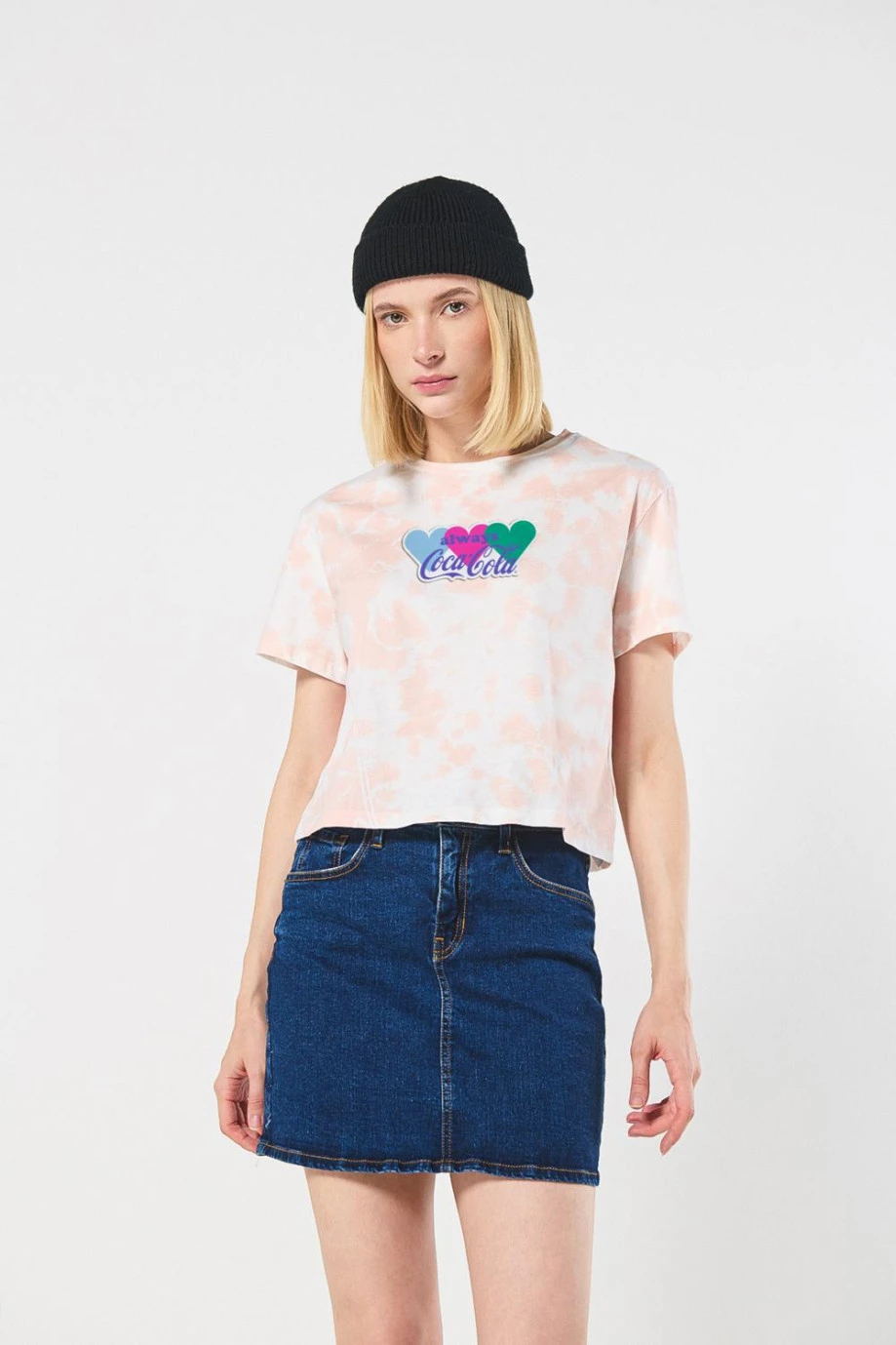 Camiseta crop top manga corta de Coca cola