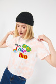 Camiseta tie die rosada crop top de Coca-Cola