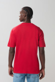 Camiseta cuello redondo roja con arte college blanco
