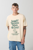 Camiseta kaki cuello redondo con diseño de Snoopy oversize