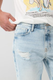 Bermuda slim tiro bajo azul clara en jean con rotos