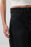 Jean tiro medio baggy gris con bota ancha y bolsillos