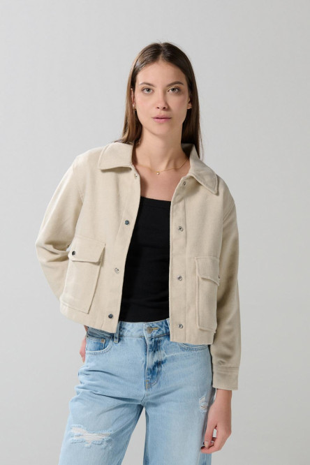 Chaqueta tipo cuello trucker  tonos pastel unicolor