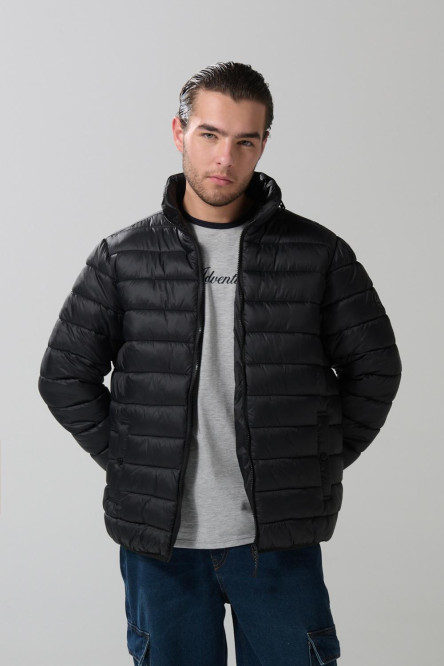 Chaqueta acolchada unicolor con bolsillos insumos en contraste