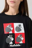 Camiseta crop top oversize negra con arte de Mafalda