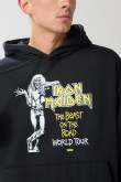 Buzo negro con diseños de Iron Maiden y capota