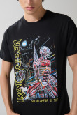 Camiseta negra manga corta con estampado de Iron Maiden