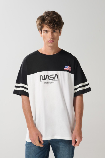 Camiseta oversize crema de NASA con manga corta