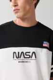 Camiseta oversize crema de NASA con manga corta