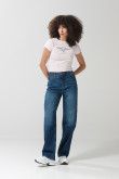 Jean 90´S tiro alto con bota recta azul oscuro y bolsillos