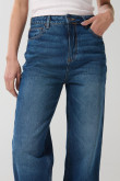 Jean 90´S tiro alto con bota recta azul oscuro y bolsillos