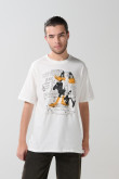 Camiseta crema manga corta con arte de Looney Tunes