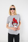 Camiseta cuello redondo unicolor con arte de My Melody