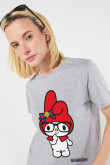 Camiseta cuello redondo unicolor con arte de My Melody