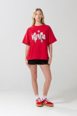 Camiseta roja oscura de Mafalda manga corta oversize