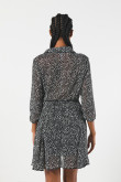 Vestido negro corto con cinturón y cuello camisero