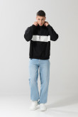 Buzo cuello alto negro con cremallera y arte de Mickey
