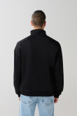 Buzo cuello alto negro con cremallera y arte de Mickey