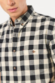 Camisa unicolor a cuadros con manga corta y botones
