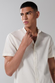 Camisa unicolor cuello nerú en algodón con botones