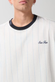 Camiseta crema manga corta oversize a rayas con arte marino