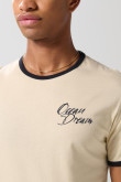 Camiseta unicolor con manga corta, contrastes y arte marino