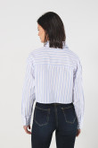Blusa crop top unicolor oversize con bolsillos de tapa