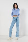 Blusa crop top unicolor oversize con bolsillos de tapa