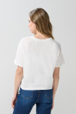 Camiseta crop top crema college con manga corta