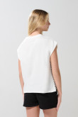Camiseta manga corta incluida crema con texto y rayas
