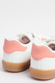 Tenis unicolores tipo casuales con contrastes y perforaciones