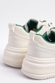 Tenis casuales cremas con texturas perforadas y contrastes