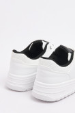 Tenis blancos casuales con forro interno negro