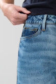 Short azul claro en jean con súper tiro alto y bolsillos