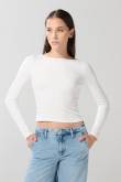 Camiseta manga larga cuello bandeja unicolor, fit slim para mujer.