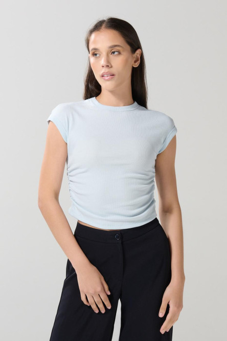 Camiseta unicolor manga corta con texturas acanaladas