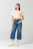 Camiseta oversize unicolor crop top con diseño en frente