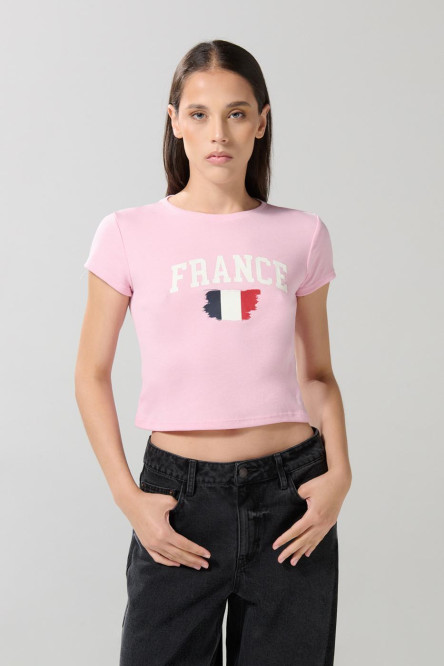 Camiseta unicolor manga corta con arte college en frente